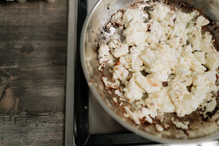 How to clean burnt pots and pans easily
