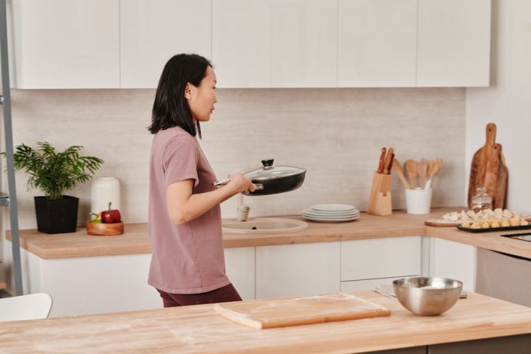 How to arrange pots and pans in a cabinet