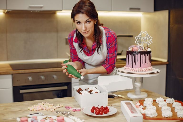 Best cake decorating tools reviewed