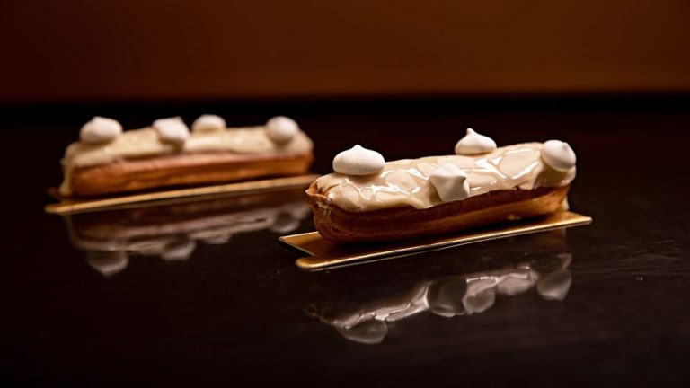 How to make eclairs and profiteroles